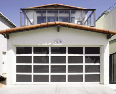 Toz Boyalı Tepegöz Alüminyum Seksiyonel Kapı Tam Görünümlü Alüminyum Garaj Kapıları