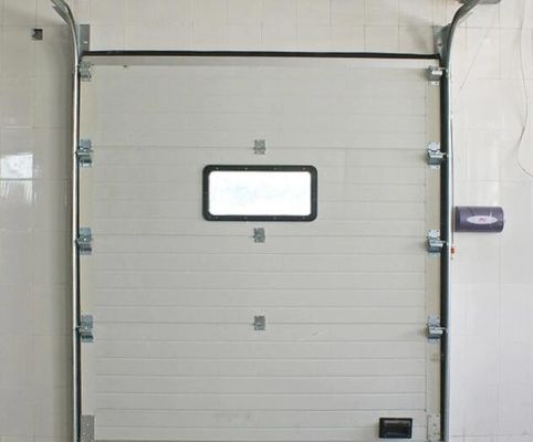 Panel 40mm / 50mm Bölümsel Açık Kapı Bölümsel Garaj Kapıları Yırtılma Karşıtı Toptan Dış Endüstriyel Galvanize