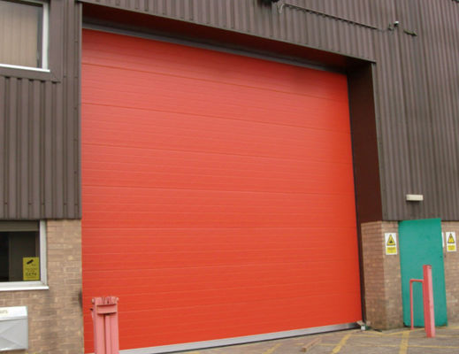 Kaldırma Kapısı Standart Perspektif Yüksek Hızlı Sürgülü Kapı 42mm Panel Endüstriyel Seksiyonel Asma Garaj Kapıları