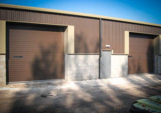 Çelik Flap Sürgülü Yalıtımlı Seksiyonel Kapılar Dikey Garaj Tepegöz Elektrik Kontrolü