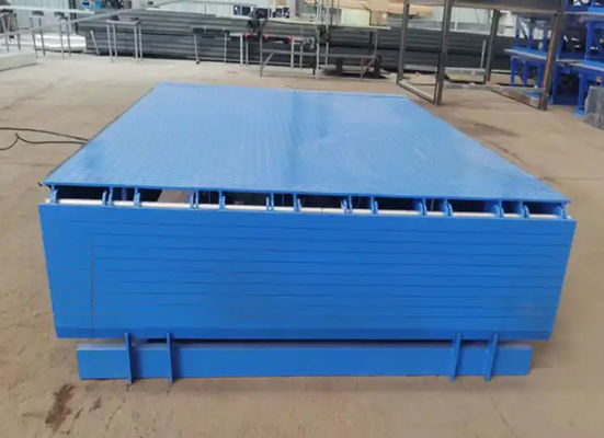 Ağır Güçlü Depo Elektrikli Mekanik Dock Kapı Seviyleyicileri Atölyesi Otomatik Dock Plate 25000-40000LBS Güvenli Tasarım