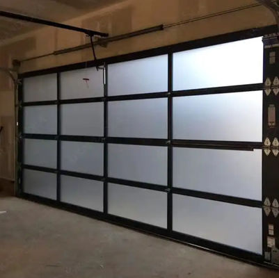 Modern Beyaz Alüminyum Bölüm Kapısı Güvenlik Çift Cam Modern üst bölüm panelli şeffaf cam