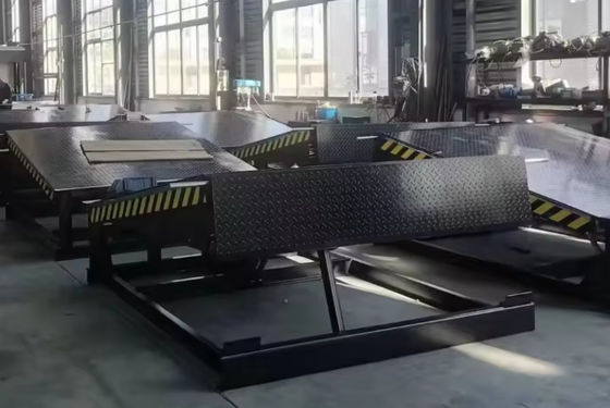 Güvenlik zincirleri ve el uzaktan kumandaları ile özelleştirilebilir toz kaplı / galvanizli yükleme iskeleti düzeleyicisi