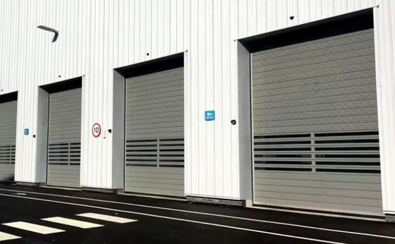 PLC Kontrollü Hızlı Spiral Kapı 0.8m/s Açma ve Kapatma Hızları Özel Gelişmiş Yuvarlak Garaj Rol Kapısı