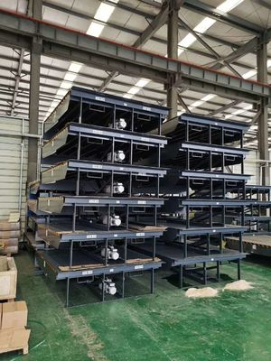 Özelleştirilebilir Elektrikli Hidrolik Yükleme Dock Leveler Güvenlik Zinciri Tozla Kaplı Bitirme