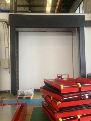 Özelleştirilebilir Tozla Kaplı Otomatik Dock Levelers 10t 12t 15t Büyük Yük Yüksekliği Düzenlenebilir Sabit Sabit