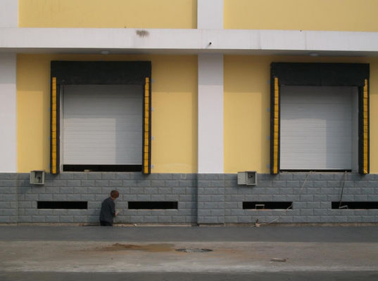 Kolay Kurulum Endüstriyel Dörtgen Şişme Dock Sığınağı Mükemmel Hava Duruma Direnci