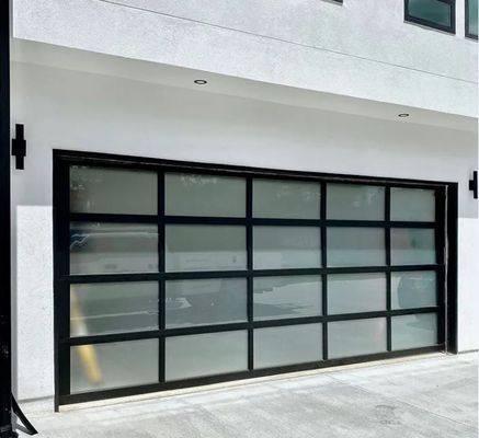 Otomatik Elektrikli Dolaşan Dış Güvenlik Yüksek Su Sıkışıklığı Sınıf 3 Şeffaf Garaj Kapısı Cam Bölümlü Garaj Kapısı