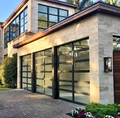 Su geçirmezlik Sınıf 3 Şeffaf Cam Bölümlü Garaj Kapısı Konut Evi İçin Evin Çubuk Çekişini Artırın