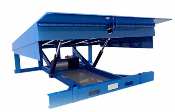 Düğme Kontrolleri Atölyesi Otomatik Dock Plate Dock Door Levelers 25000-40000LBS Güvenli Tasarım