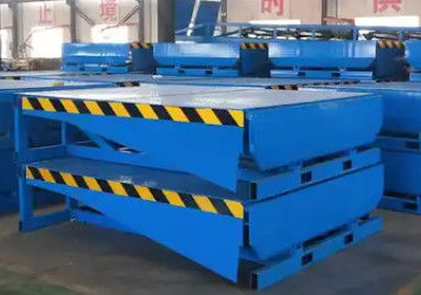 25000-40000LBS Güvenli Tasarım Dock Kapı Düzleştiricileri Atölyesi Otomatik Dock Plate Özelleştirilebilir Dudak Uzunluğu Mekanik Tasarım