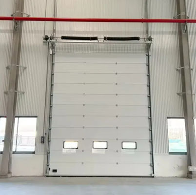 İtfaiye Merkezi Endüstriyel Ticari Bölümsel Üst Kapılar Gürültü azaltıcı Beyaz Renk Otomatik Şekillendirilmiş