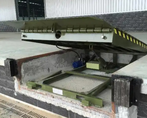 Yerel Kurulum Dock Kapı Düzleştiricileri Atölyesi Otomatik Dock Plate 25000-40000LBS Galvanizli bitirme ile güvenli tasarım