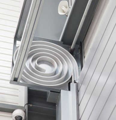 0.75KW Motor Gücü Alüminyum Fabrikası Toptan Endüstriyel Yüksek Hızlı Spiral Kapı Fotoelektrik Sensörlü Güvenlik ve Verimlilik Hangar için Motor Kapısı