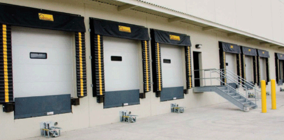 Depo Isıtmalı Soğuk Depolama PVC Kumaş Perde Galvanizli Çelik Düzenlenebilir Yükleme Limanı Sığınakları