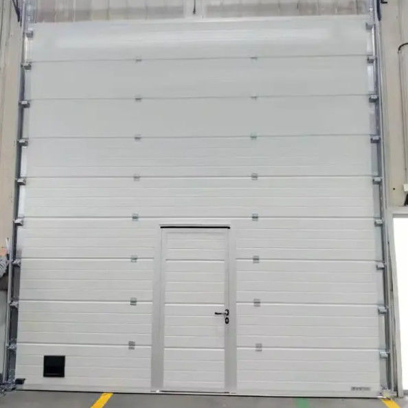 Modern Alüminyum yalıtılmış bölümsel üst depo kapısı Endüstriyel garaj Otomatik açık stil uzaktan kumanda bitmiştir