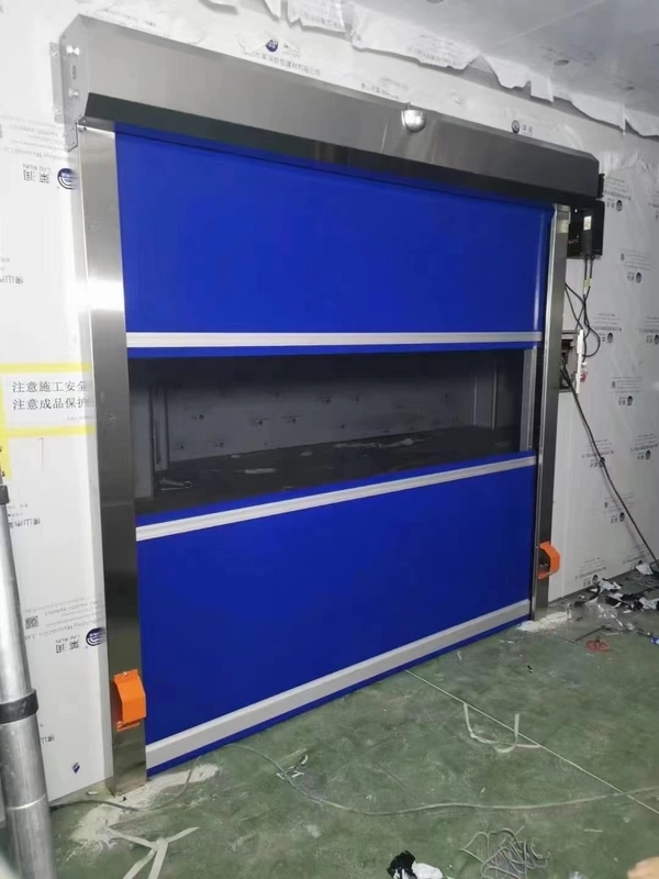 Modern Stil Yüksek Hızlı PVC Otomatik Endüstriyel Kapılar Hızlı Çapraz Kapı 304 Paslanmaz Çelik Malzemesi Gürültü Azaltması ve En Son Güvenlik