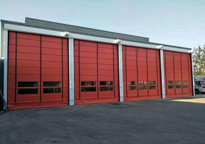 Fabrika Fiyatı Hızlı Endüstriyel PVC Depo/fabrika İç Mekan Hava Koşullarına Dayanıklı Yüksek Hızlı Kapı 304 Paslanmaz Çelik Malzeme Otomatik Çalışma