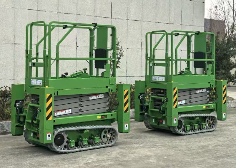 Havadaki İşçi Asansörü Batarya ile çalışan Elektrikli Asansör Platformu 1.5 KW Motor Gücü İnşaat ve Bakım için Optimize